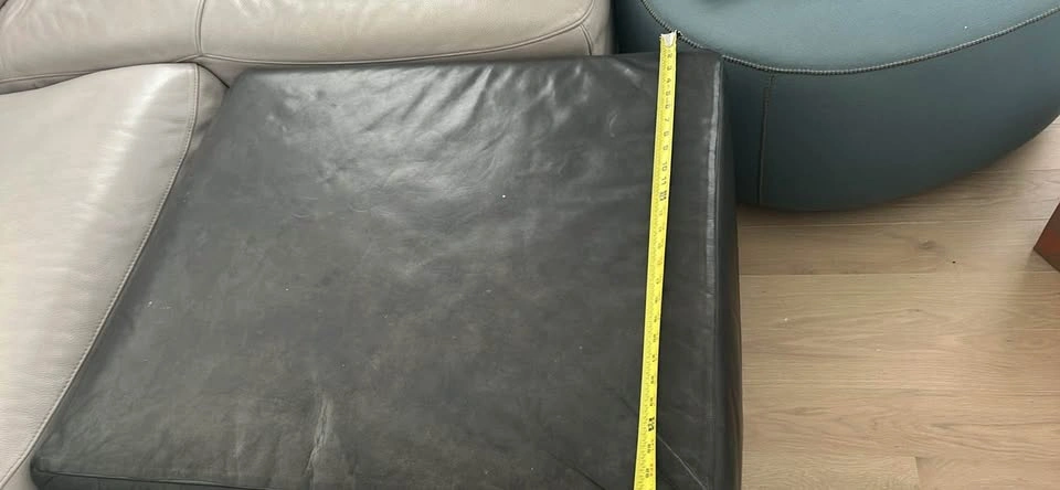 BoConcept Ottoman with Custom Leather Cover – Stylish & Function - photo 3