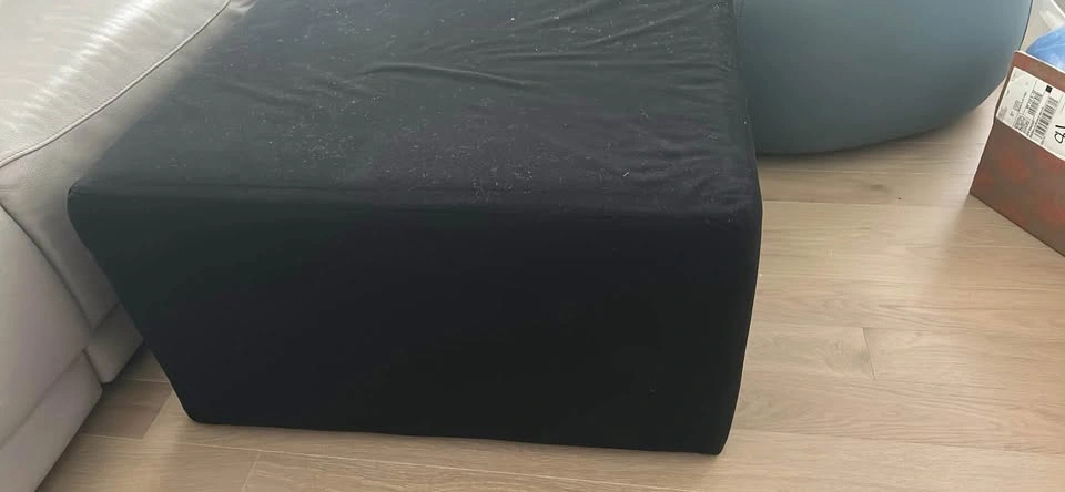 BoConcept Ottoman with Custom Leather Cover – Stylish & Function - photo 4