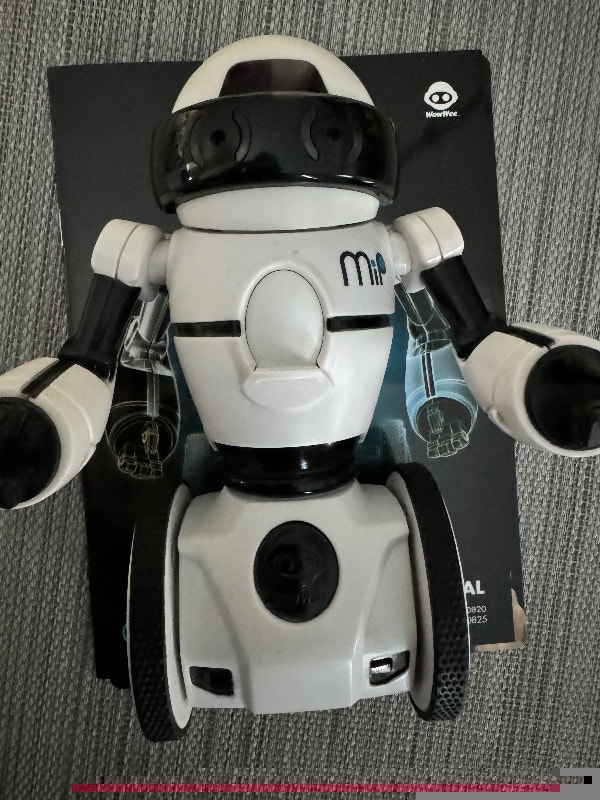 MiP interactive robot - photo 3
