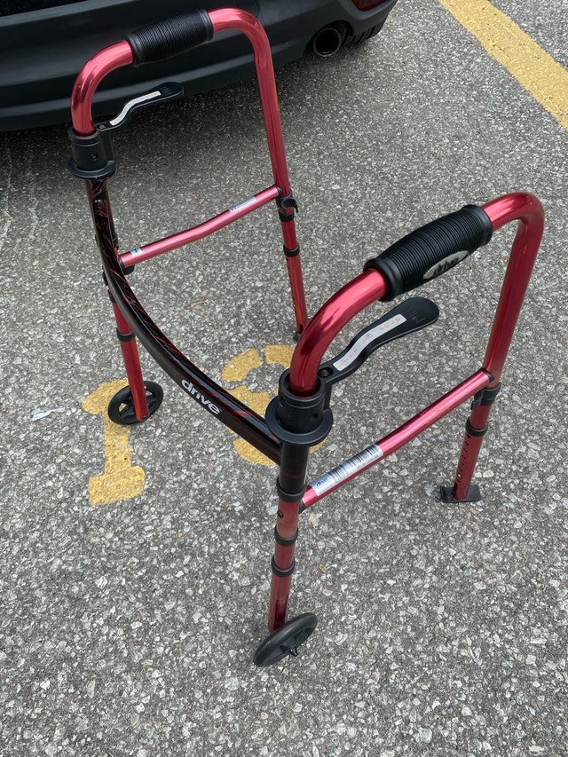 Walker with brakes - photo 2