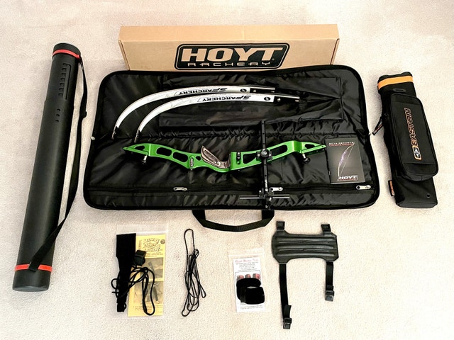 HOYT ARCHERY SET