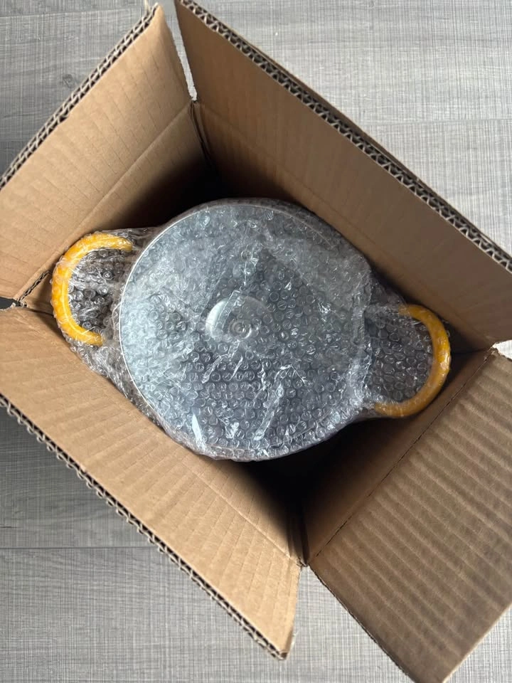 Brand New Yellow Metal Pot MOVING SALE - photo 4