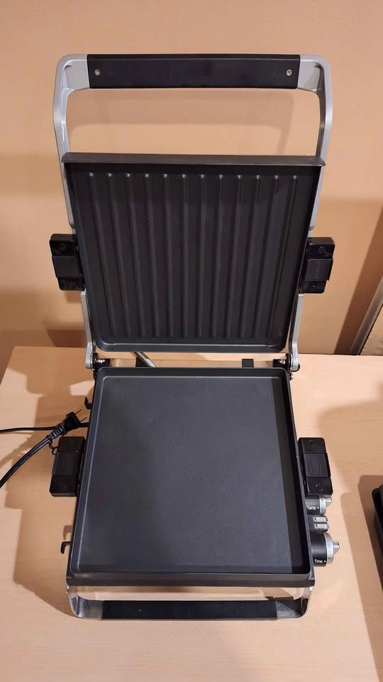 George Foreman Grilling Machine - photo 3