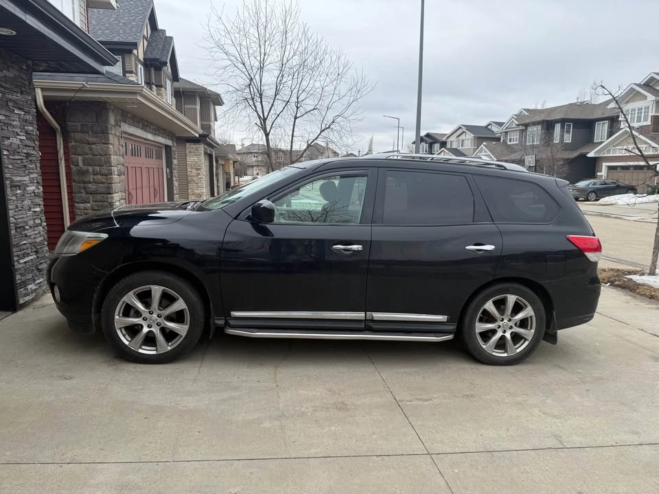 2014 Nissan Pathfinder Platinum 4WD - photo 3