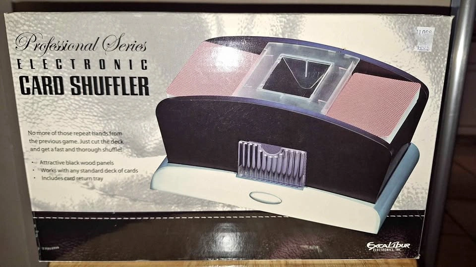 New Wooden panels electronic card shuffler