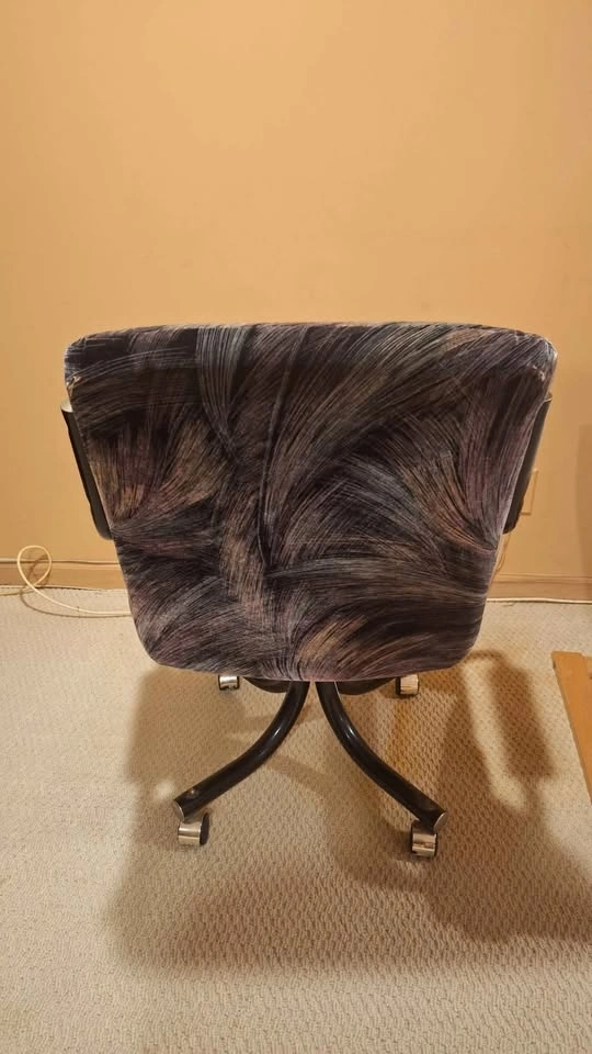 Comfortable Arm Chair - photo 2