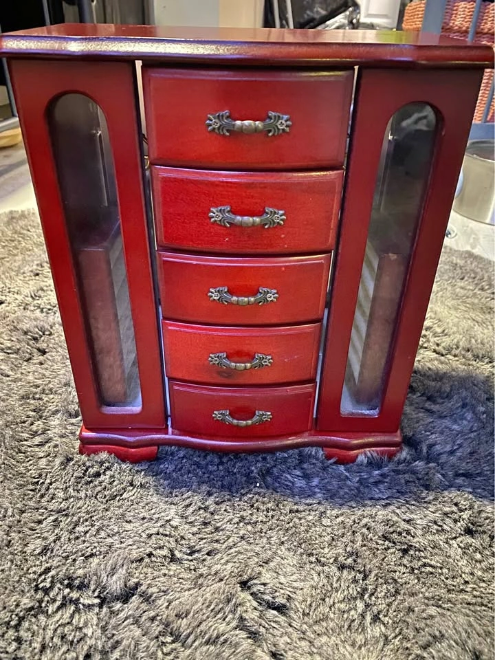 Red Wood Jewelry Box
