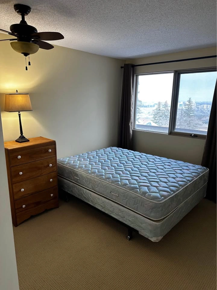 Roommate wanted - photo 2