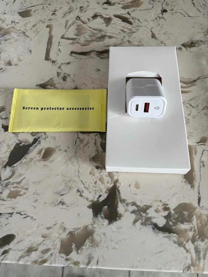 iPhone 16 starter pack - photo 2