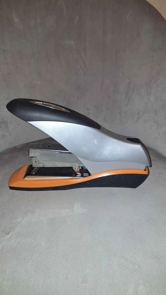 Swingline Heavy Duty Stapler - photo 2