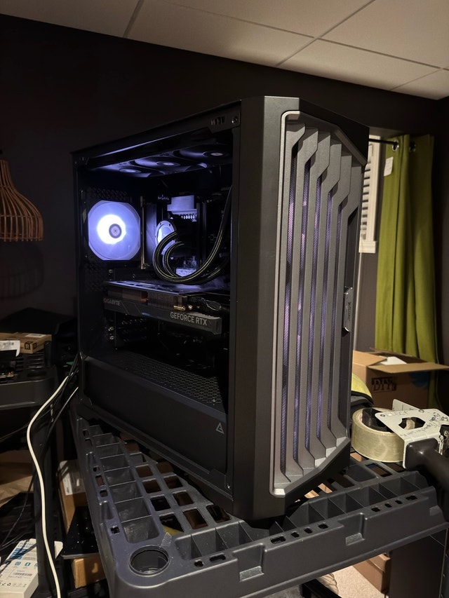 Custom PC - i7 13700kf / RTX 4080 Super / 32GB DDR5