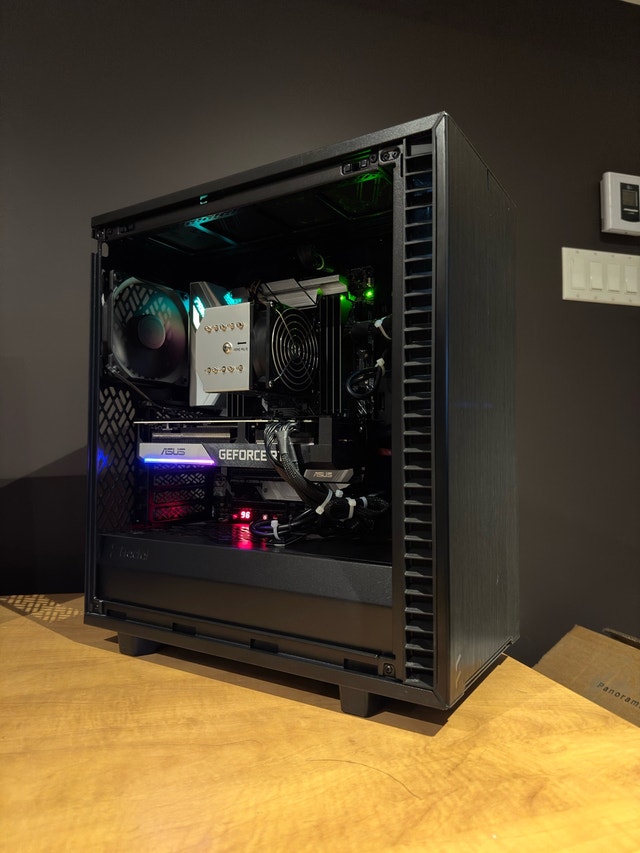 PC - i9 / RTX 3070 / 32GB RAM / 2TB SSD
