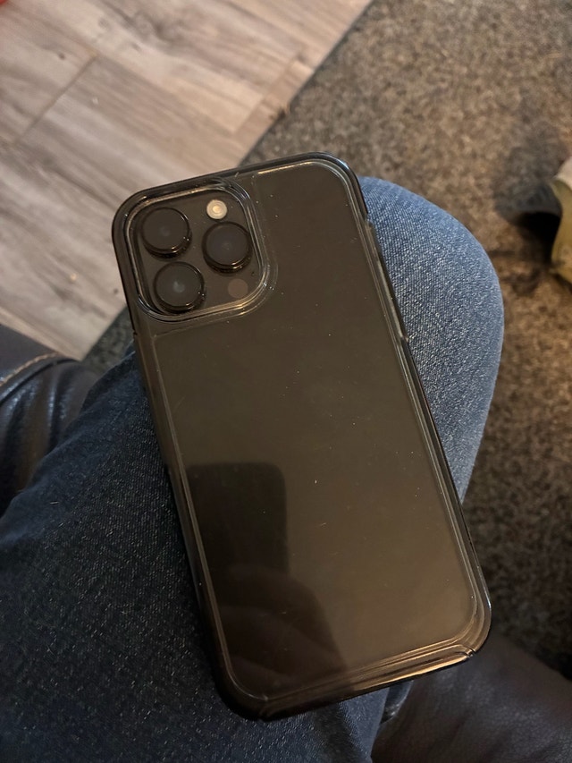 iPhone 14 Pro Max - photo 2
