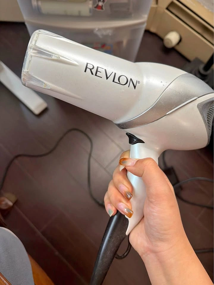 REVLON Hair Dryer – Good Condition