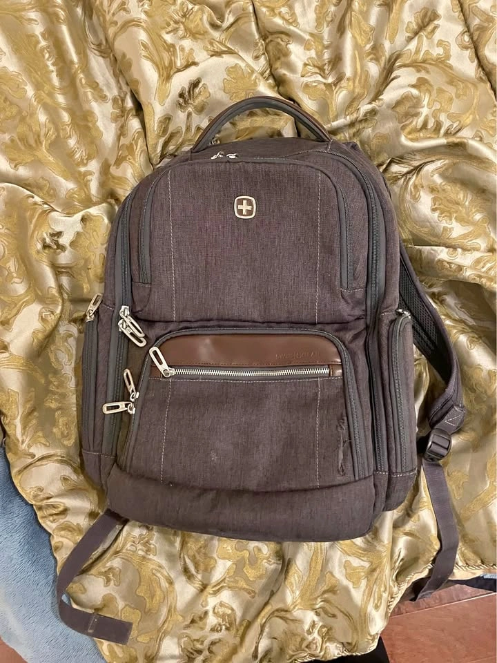 SwissGear Backpack Laptop Bag – Tear on Bottom Right