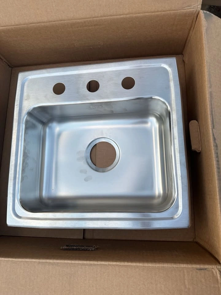 Just Manufacturing 19" x 18" x 5.5" Stainless Steel Sink - photo 3