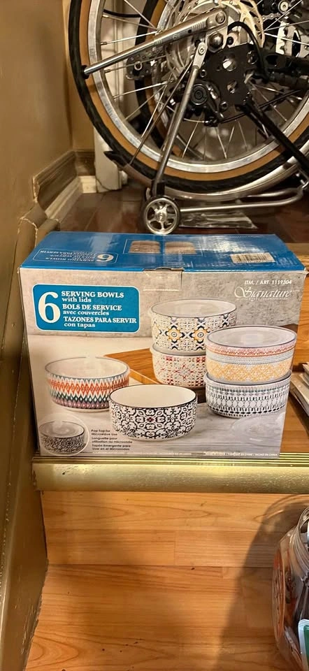 Signature 6 Serving Bowls with Lids