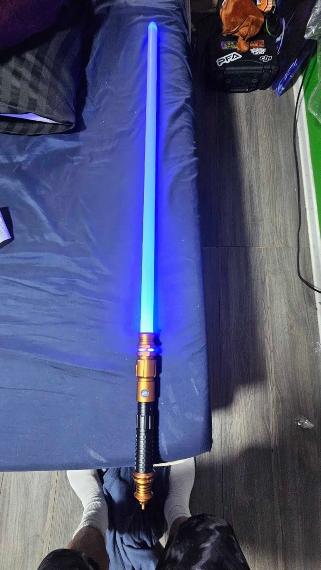 Taron Malicos Lightsaber - photo 2