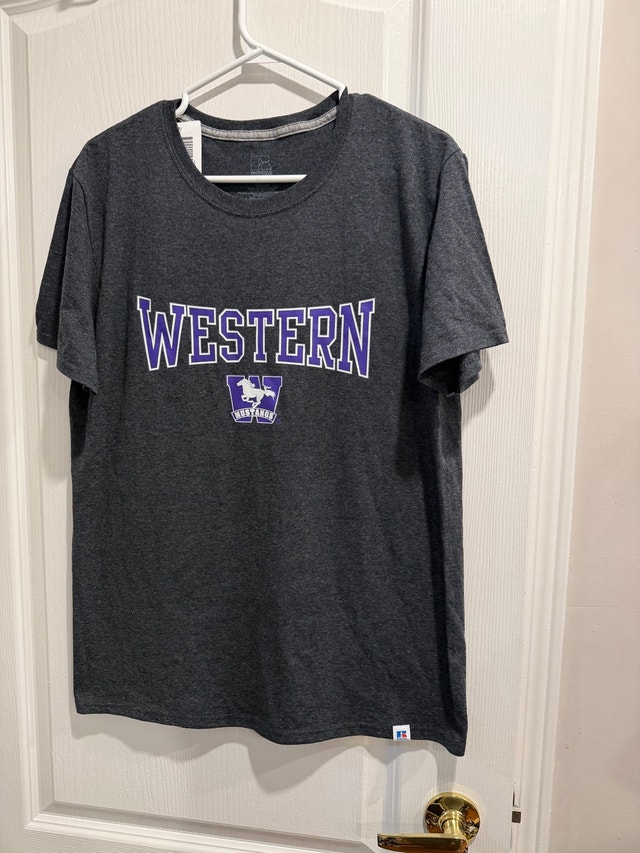 Russell Athletic T-shirt - Western Mustangs - Medium