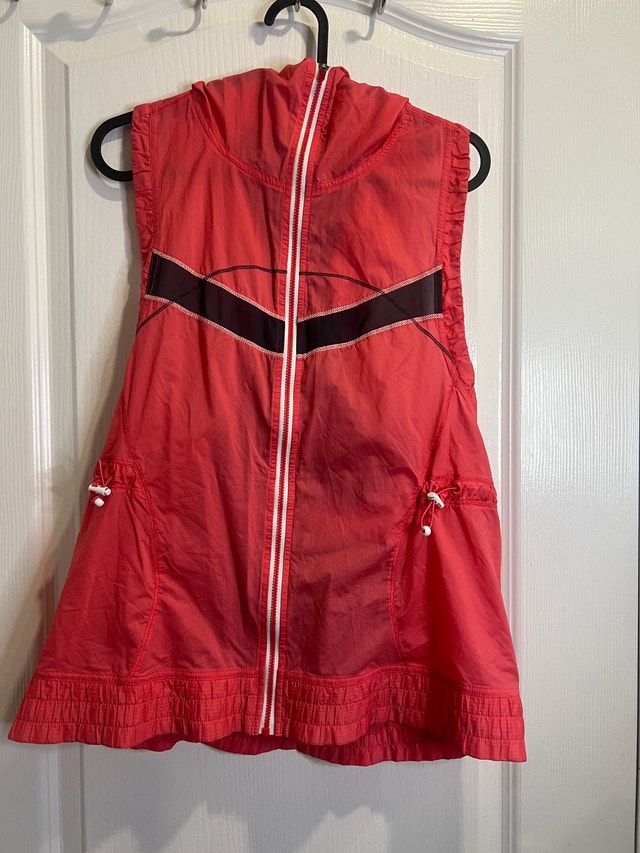 Lululemon Athletica Run Like The Wind Vest - Small - photo 3