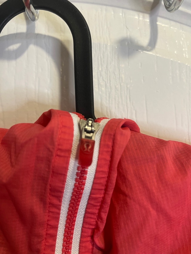 Lululemon Athletica Run Like The Wind Vest - Small - photo 4