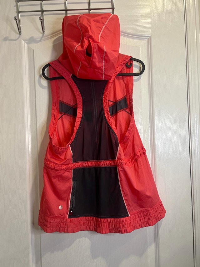 Lululemon Athletica Run Like The Wind Vest - Small - photo 5