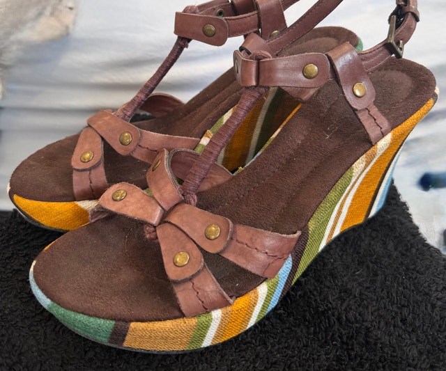 Vintage Nine West Wedge Sandals