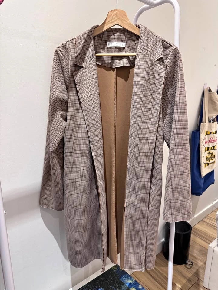Beige Checkered Lightweight Coat / Blazer (Size S)