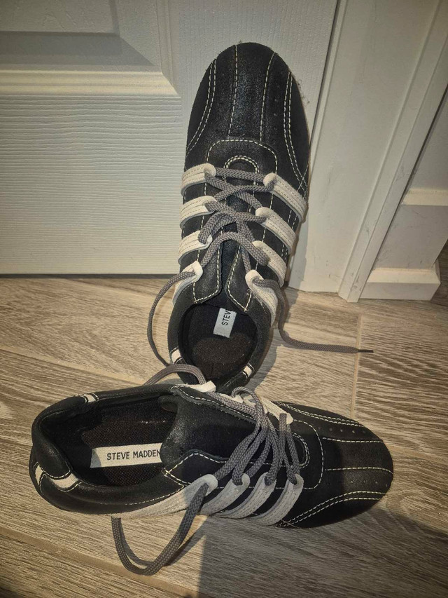 Steve Madden Sneakers size 7.5