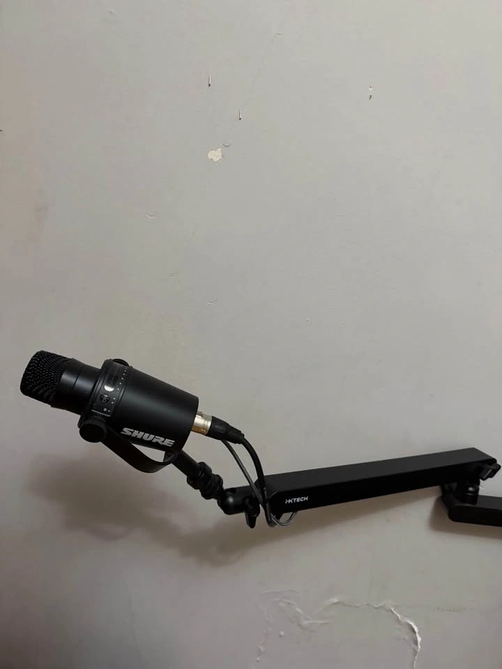 Shure MV7 USB Microphone with Arm - photo 2