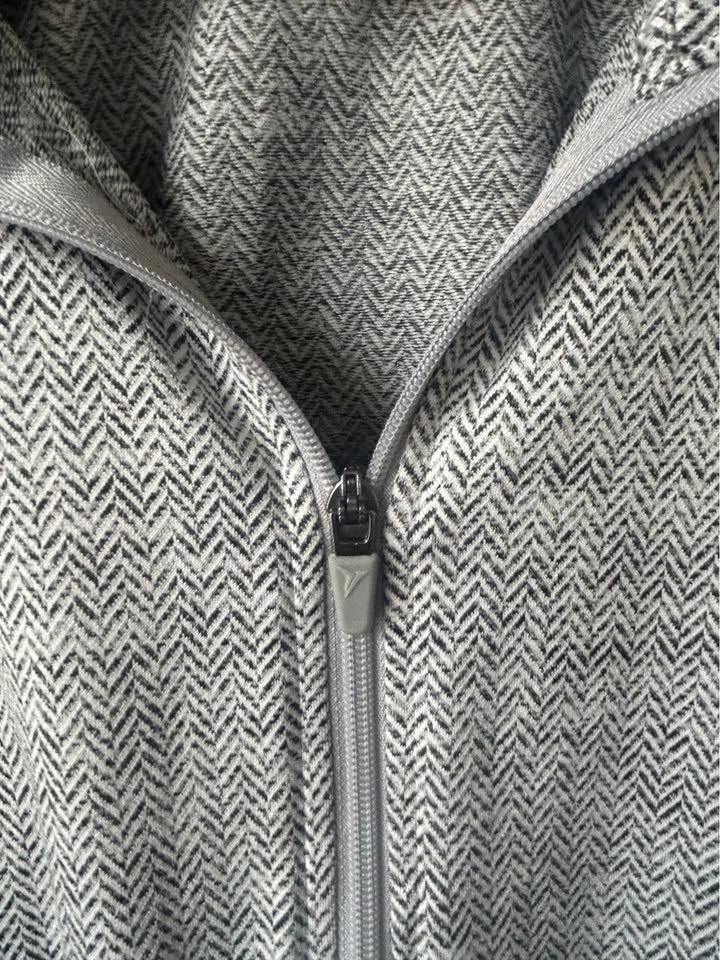 Old Navy Active Go-Dry Full-Zip Jacket L Herringbone - photo 5