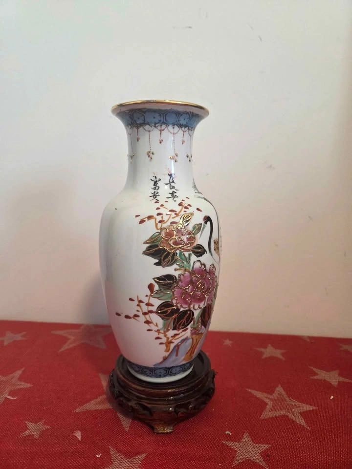Vintage Chinese Vase with Cranes and Peony Motifs - photo 5