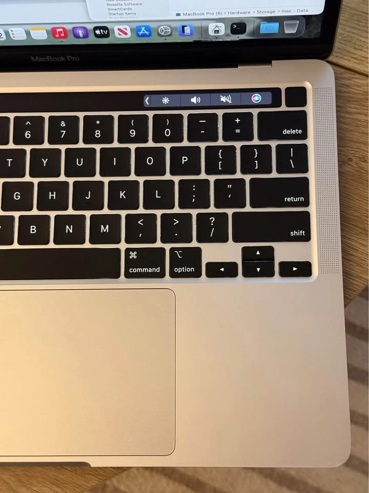 Apple MacBook Pro - 2020 - 13 inch - i5 16/512 GB - Silver - photo 2