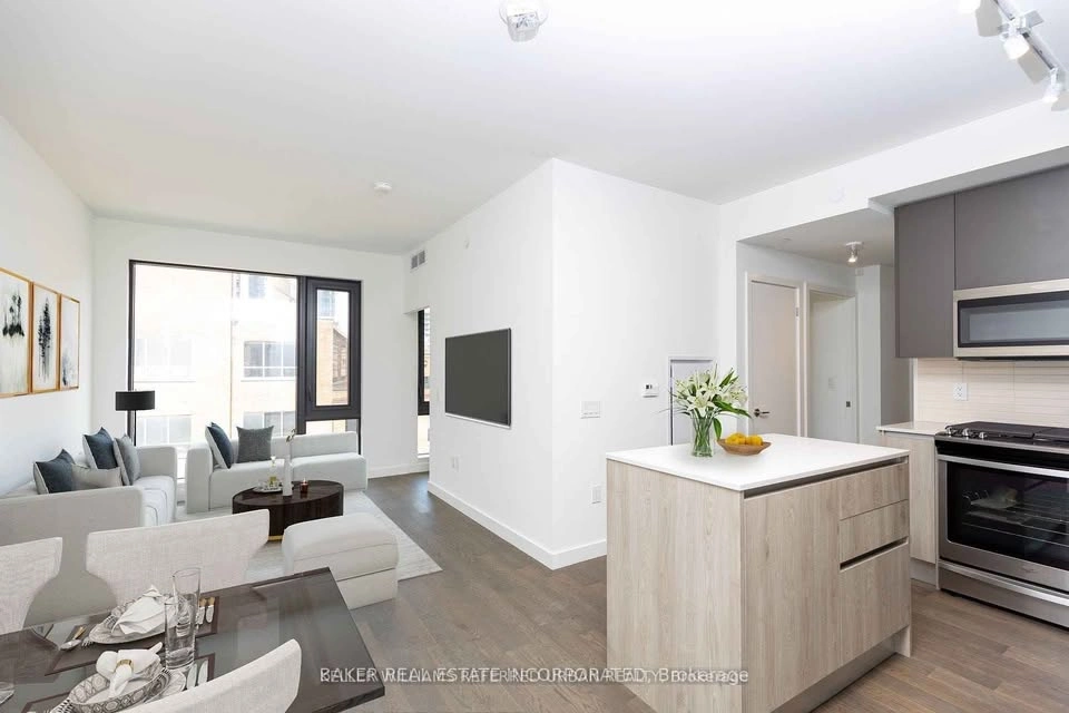 3 Beds 2 Baths Condo - 2A Church St, Toronto - photo 2
