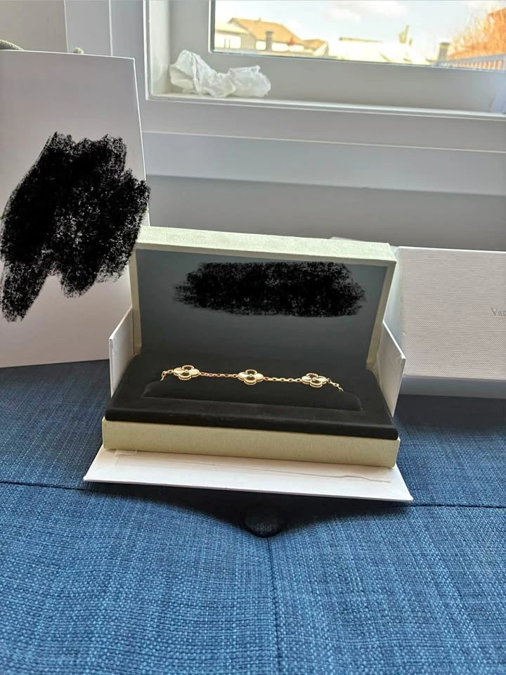 Luxury Clover Bracelet - Gold Finish (Full Set)