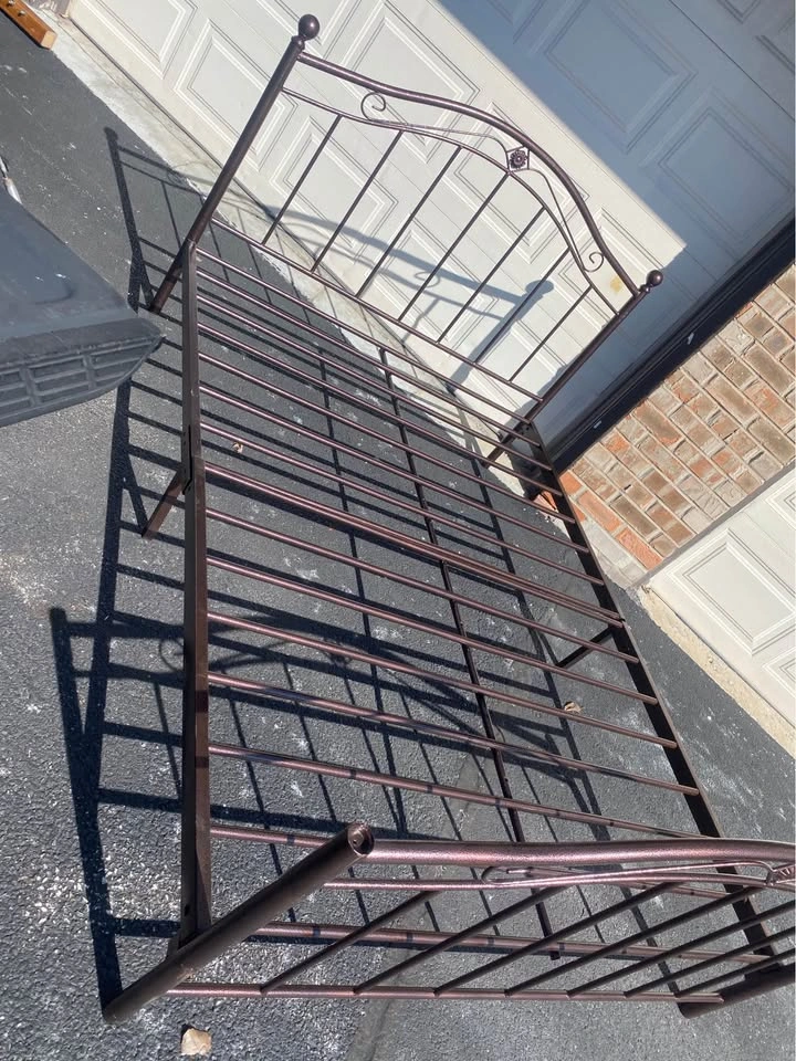 Queen Wayfair Bronze Headboard Footboard Bed Frame - photo 2