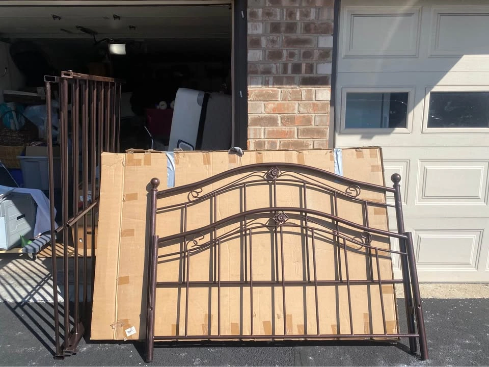 Queen Wayfair Bronze Headboard Footboard Bed Frame - photo 3