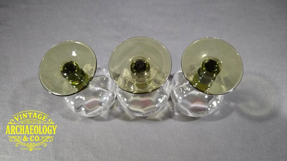 Set of 3 Vintage Etched Wine Goblets w/ Olive Green Stems - photo 5