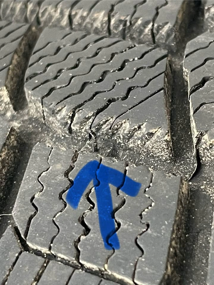 2 Winter Tires on Rims 245/70R17 - photo 2