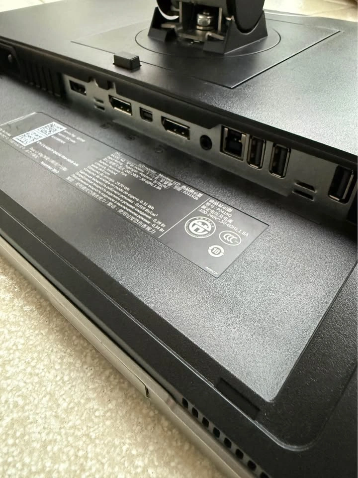 Dell 4K Monitor - photo 2