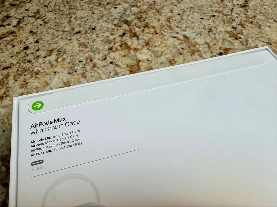 Brand New AirPods Max (USB-C) + AppleCare+ - photo 3