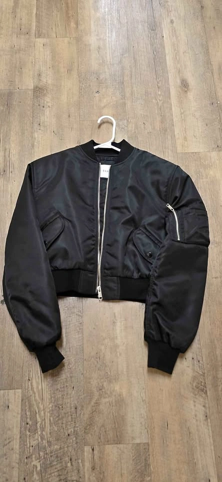 Aritzia Babaton Paramount Bomber (2XS)