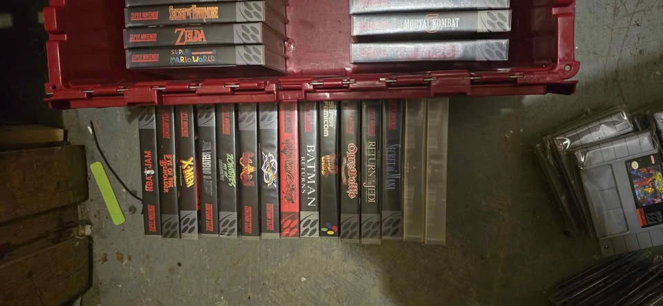 Mixed Vintage Video Games, Accessories, and Universal Game Cases - photo 2