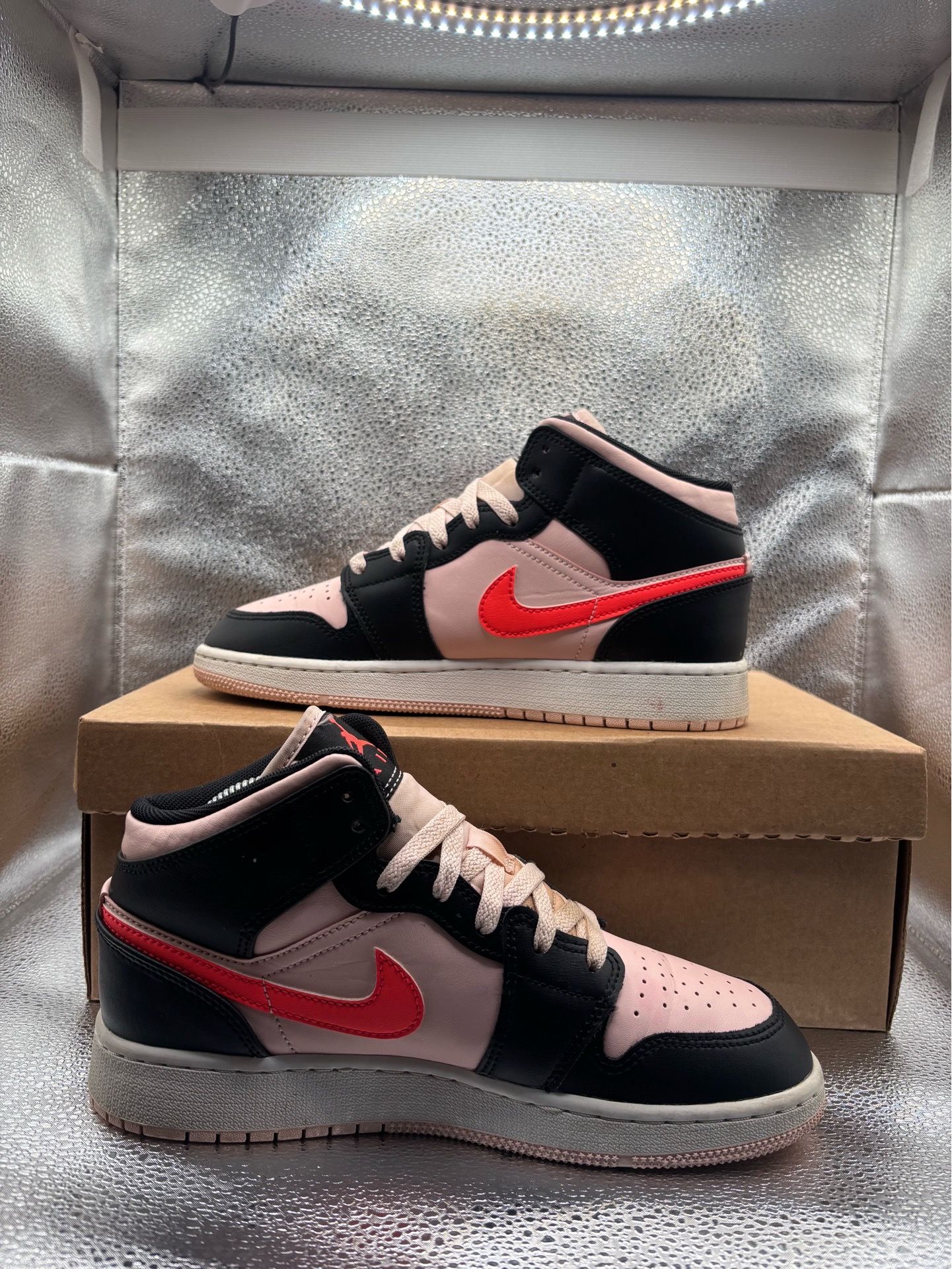 Air Jordan 1 mid atmosphere GS - photo 5