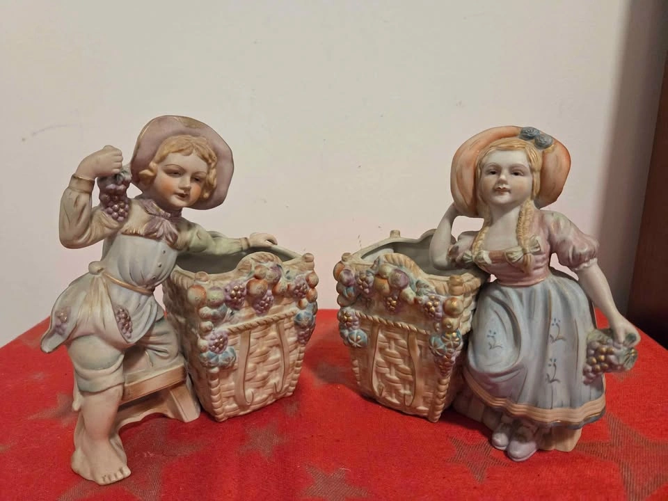Vintage Porcelain Figurines, Small Planters - photo 2