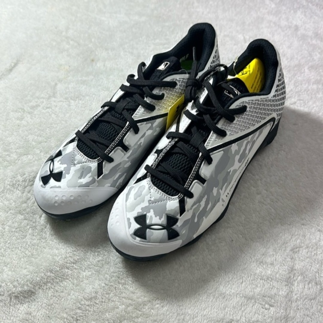 Under Armour Deception Low DT Metal Baseball Cleats Size 9 NEW