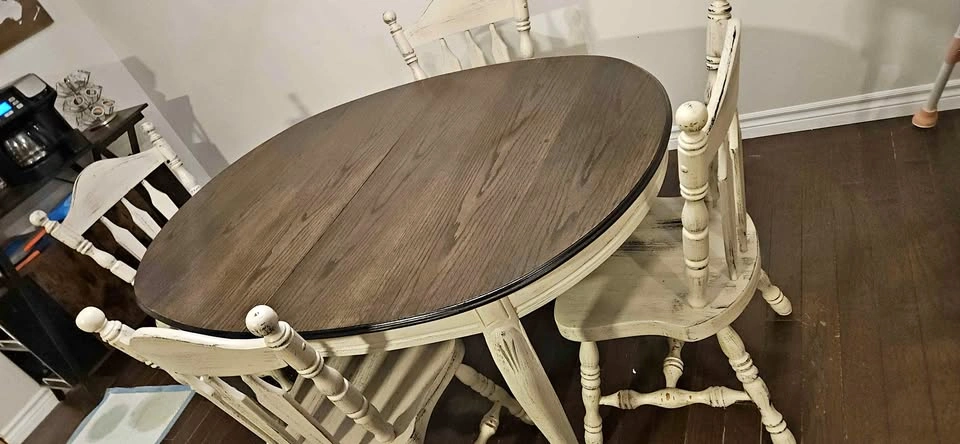 Dining Table plus 4 chairs. (Real wood)