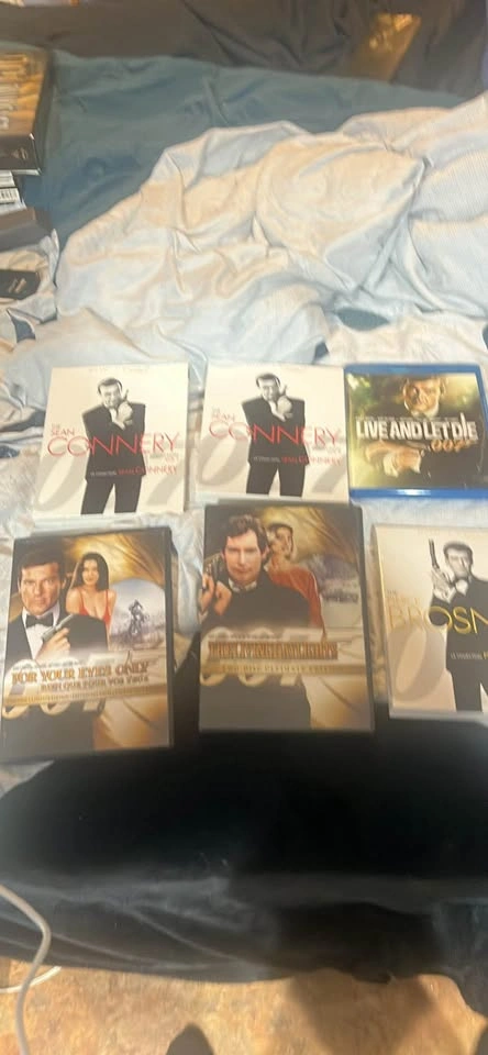 James Bond Collection - photo 2