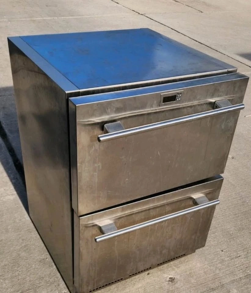 True Residential TUR-24D Refrigerator - Undercounter - photo 5