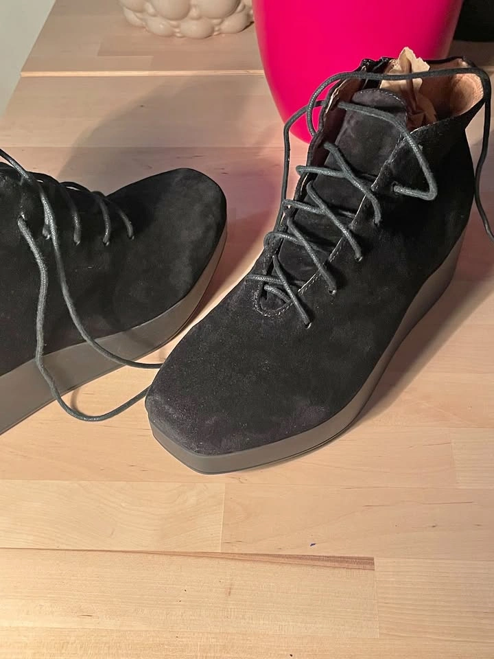 New Jeffrey Campbell Suede Platform Boots, Size US 10